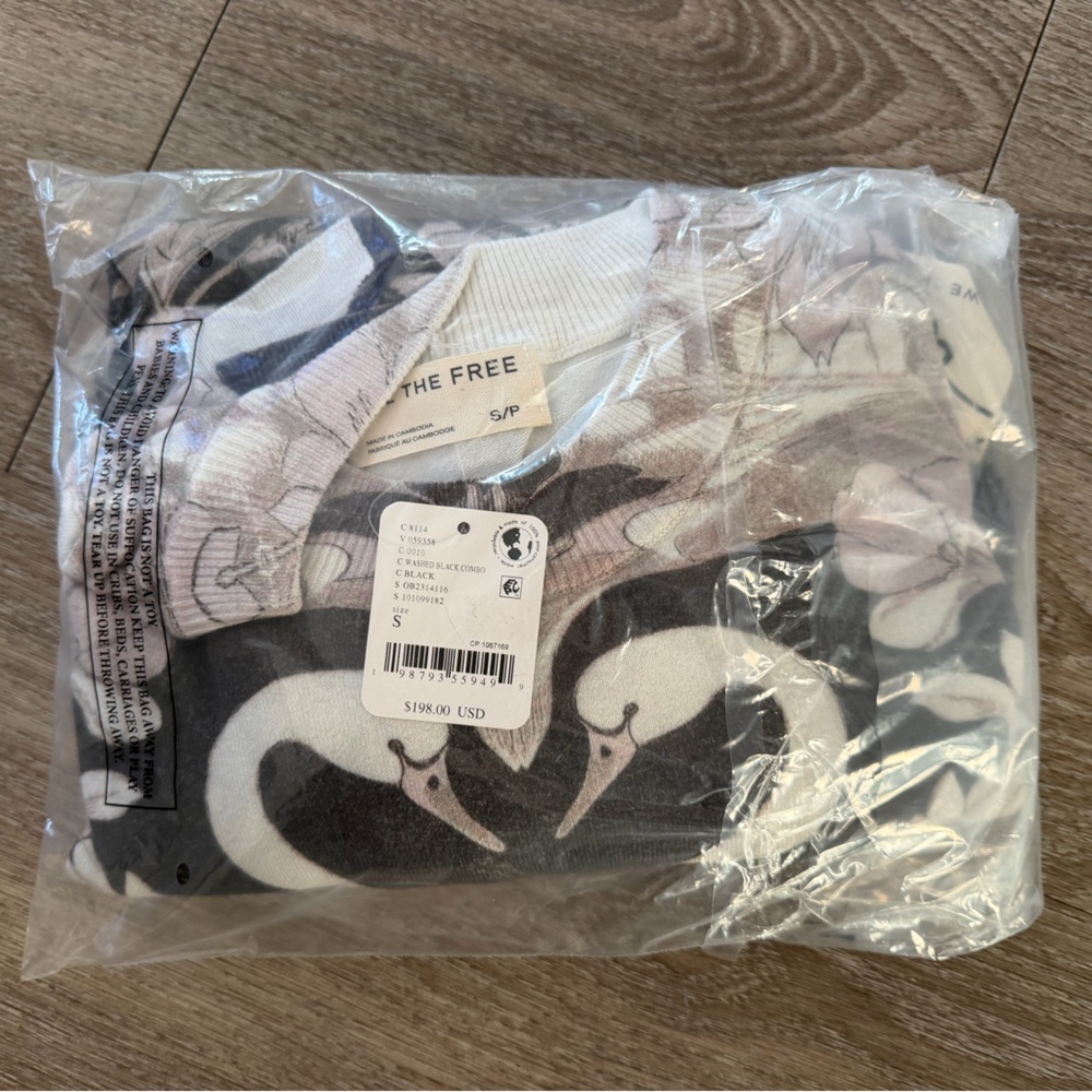 Free People We The Free Nouvelle Pattern Pullover Swan Graphic Sweatshirt Small - Picture 7 of 8